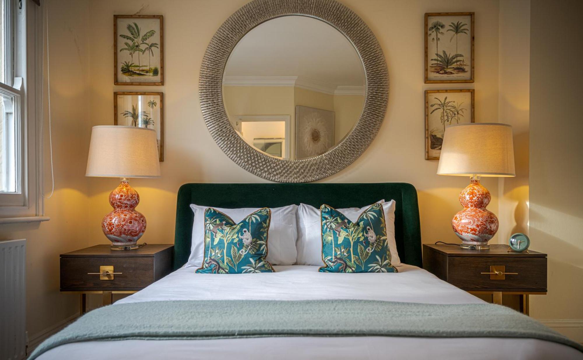 Luxury 3 Bedroom House In Belgravia Prime Location And Stylish Apartment